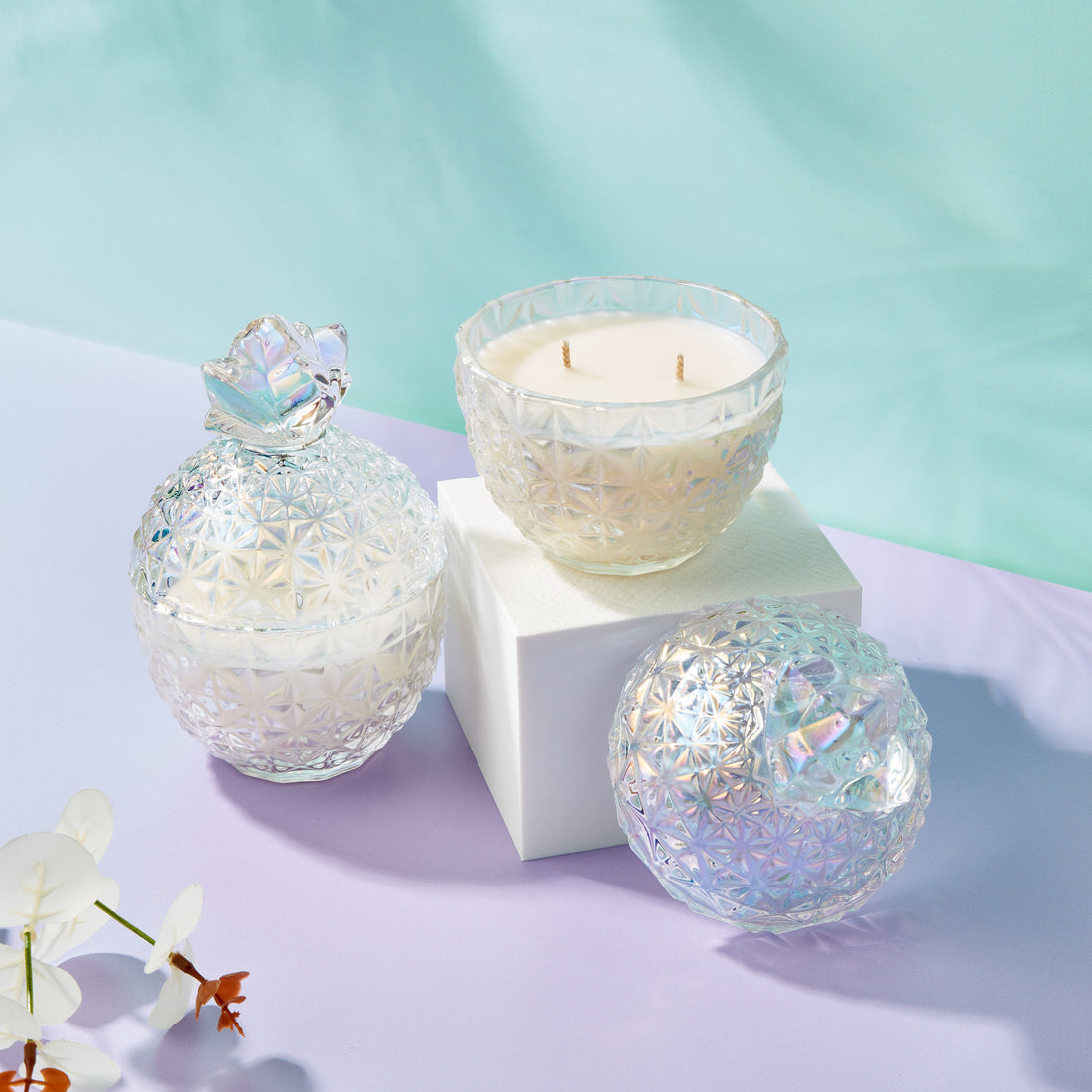 Alpine Love Scented Candle in Iridescent Nancy Glass