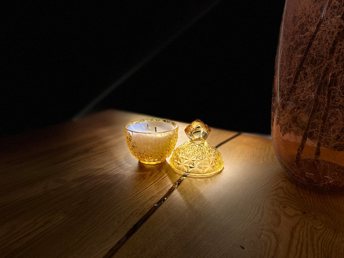 Dreamy Ginger Scented Candle in Amber Nancy Glass